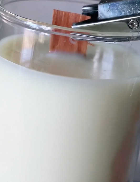 What is the difference between aroma and scented candles?